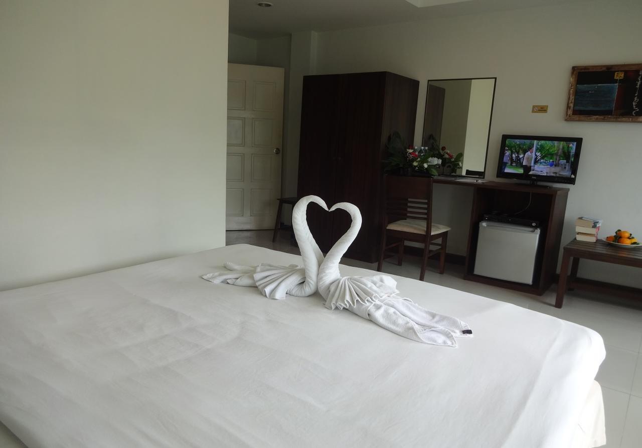 At Home Hotel Patong Экстерьер фото
